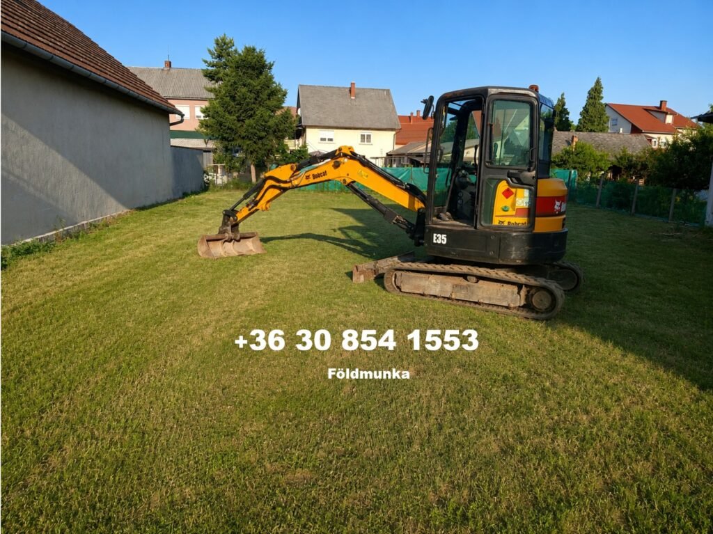 Bobcat markoló földmunka közben